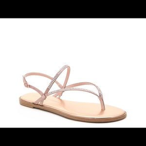 SUMMER WEDDING SZN! Rose gold sandals size 7